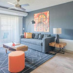 WanderJaunt - Luxe East Phx Apartments