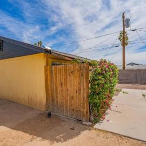 WanderJaunt - Elias - 2BR Home - Central Phoenix