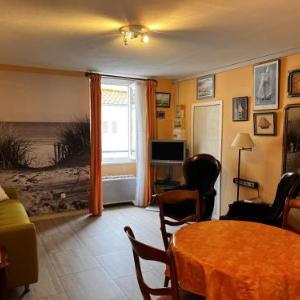 Studio cosy pour 2 à 50m de la plage centre-ville tout équipé - FR-1-197-507