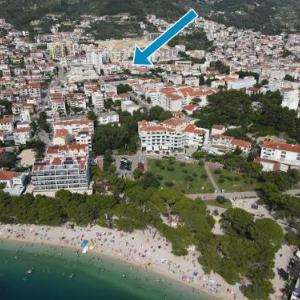 Apartments with hot tub Makarska - 18898