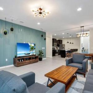 Exquisite Spacious and Close to Disney 6 BD Home #6WS483