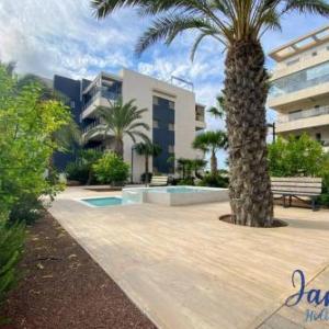 Green Hills Getaway Apart with Pools & Spa EB7