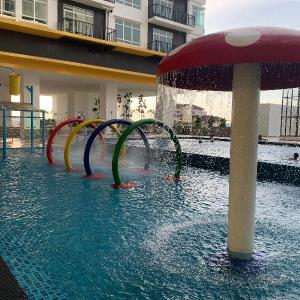 Novo8 Swimming Pool Condominium : Level 26