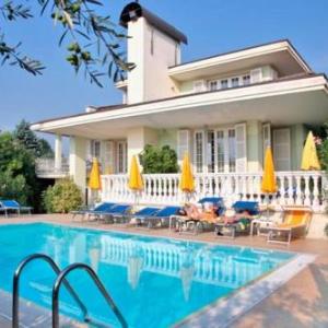 Hotel Gardenia & Villa Charme