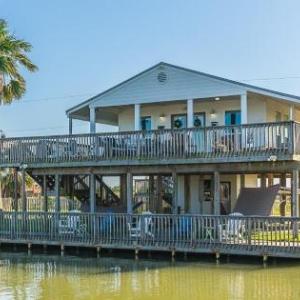 Great Canal home close to Christmas Bay