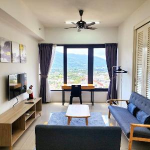 The Mindi l Central Georgetown Condo @Macalister