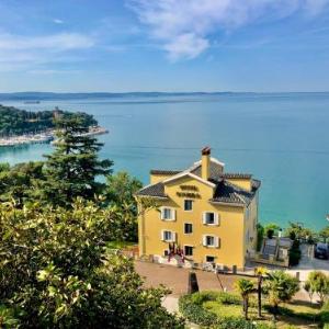 Hotel Riviera & Maximilian's