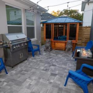 Pet Friendly Modern Zen Studio Retreat with Hot Tub