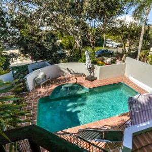 Delightful apartment close to the beach Sunshine Beach