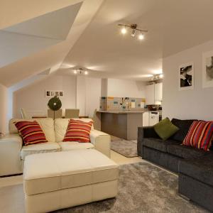 Charming 3BR Penthouse in Bishop's Stortford