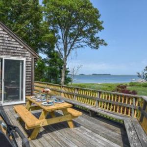 548 Waterfront on Pleasant Bay Steps to Private Beach Outdoor Shower Dog Friendly with Yard