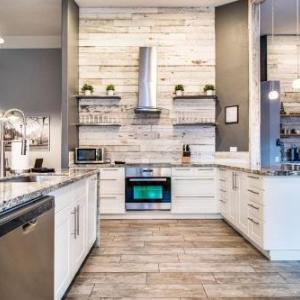 Luxury Modern Home wHtd Pool In North Scottsdale