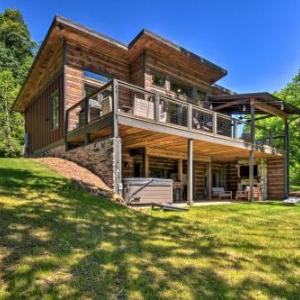 Chic Riverfront Cabin Less Than 1 Mi to Dwtn Ellijay!