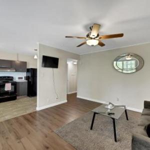 Modern Apartment Near Beautiful Historic Macon apts