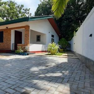 Thisara Home Stay