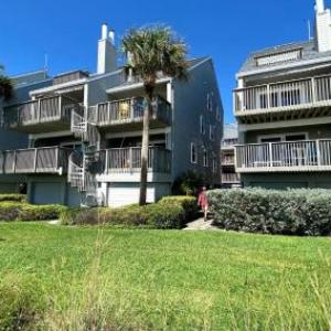 Pelicans Pointe 5B by Teeming Vacation Rentals