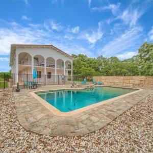 Hill Country Getaway BR 2230B