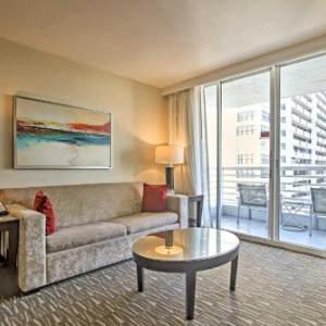 Ft Lauderdale Condo with Pool half Mi to Beach