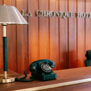 LA. CHRONIQUE HOTEL