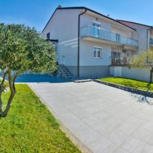 Holiday House Larma