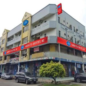 Aristo Hotel 81