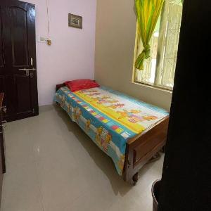 City Central Capsule  Room with Wifi