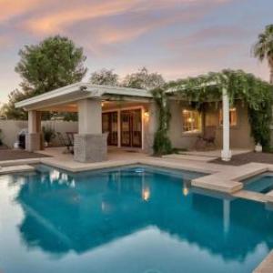 Beautiful 4 Bedroom Home with Large Pool - Minutes from Old Town Scottsdale home