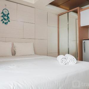 Modern Studio with City View Amethyst By Travelio