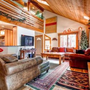 Pine Station House 5 BR Loft with Hot Tub and Views