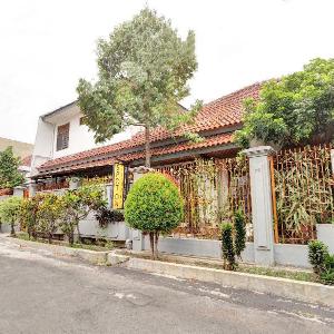 OYO Life  90539 Taman Borobudur Guest House Syariah
