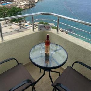 MonteCasa Seaview Rooms