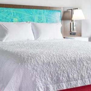 Hampton Inn & Suites St. Charles Old Town Area