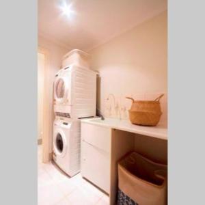 Norwood Saltbush Retreat With Wifi