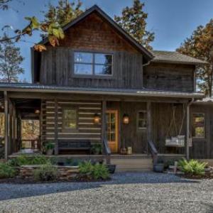 Singing Pines - Mountain Views | Hot Tub | Screened Porch | Fire Pit