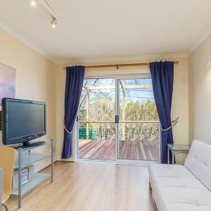 Private suburban apartment (1BR) with private deck