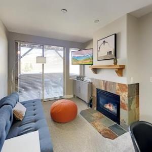 Crestview - Private Balcony Heated Parking Garage condo