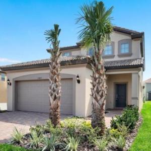 Best Resort Near Disney Private Pool & Spa Home! villa