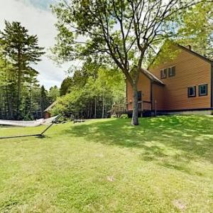 Appalachee Pond Waterfront Cottage - Kayaks Decks cottage