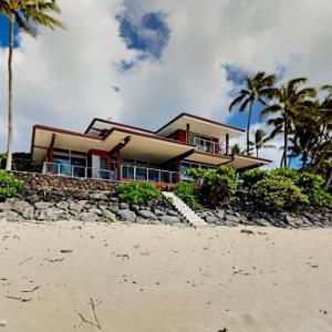 Rock Piles & Pipeline En Suite - Beachfront Units home