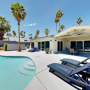 Modern All-Suite - Private Pool & Mountain View home