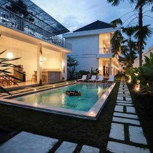 New Deluxe Room in a Comfy Apartment nearby beach