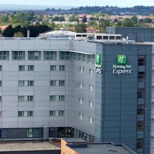 Hotels near Wyvern Theatre Swindon - Holiday Inn Express Swindon City Centre