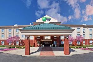 Holiday Inn Express Hotel & Suites Manchester Conference Center, an IHG Hotel, Manchester