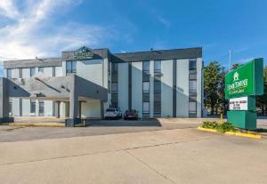 HomeTowne Studios by Red Roof Newport News, Newport News