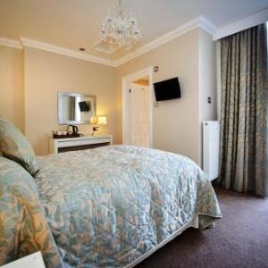 Hotels near Waterside Arts Centre Manchester - Lennox Lea Studios and Apartments