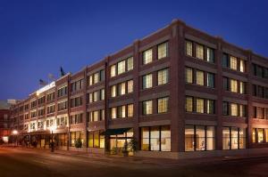 Renaissance New Orleans Arts Warehouse District Hotel hotel near Ernest N. Morial Convention Center