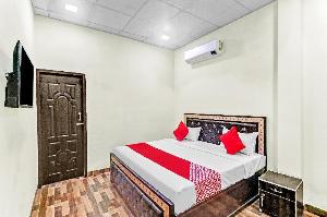 OYO Flagship 81985 Hotel Yogi, Rohtak
