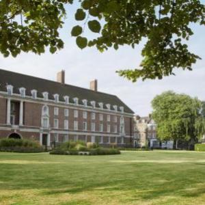 Hotels near Greenwich Theatre London - De Vere Devonport House