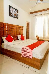 Hotel Sharrytel, Zirakpur