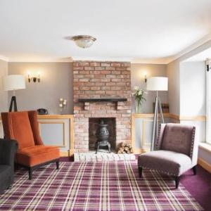 Hotels near Forfar Reid Hall - Royal Hotel